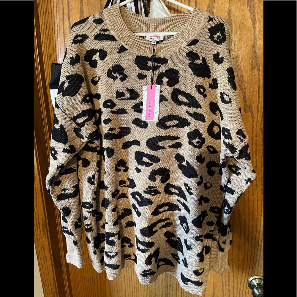 1x animal print sweater